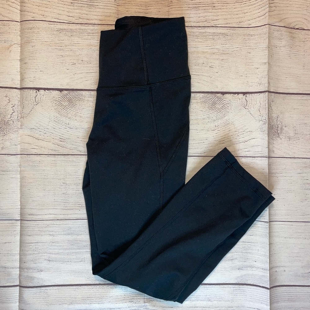 NWOT Women's Under Armour Cropped Leggings